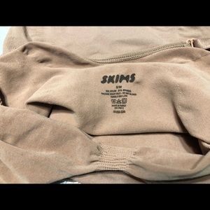 SKIMS SCULPTING BODYSUIT MID THIGH W OPEN GUSSET IN COLOR SIENNA S/M